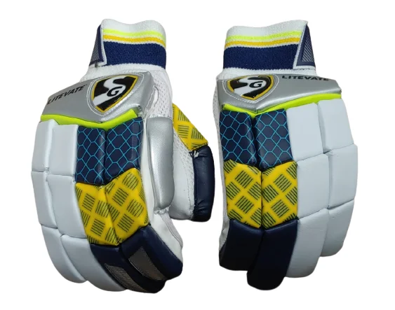 SG LITEVATE Cricket Batting gloves