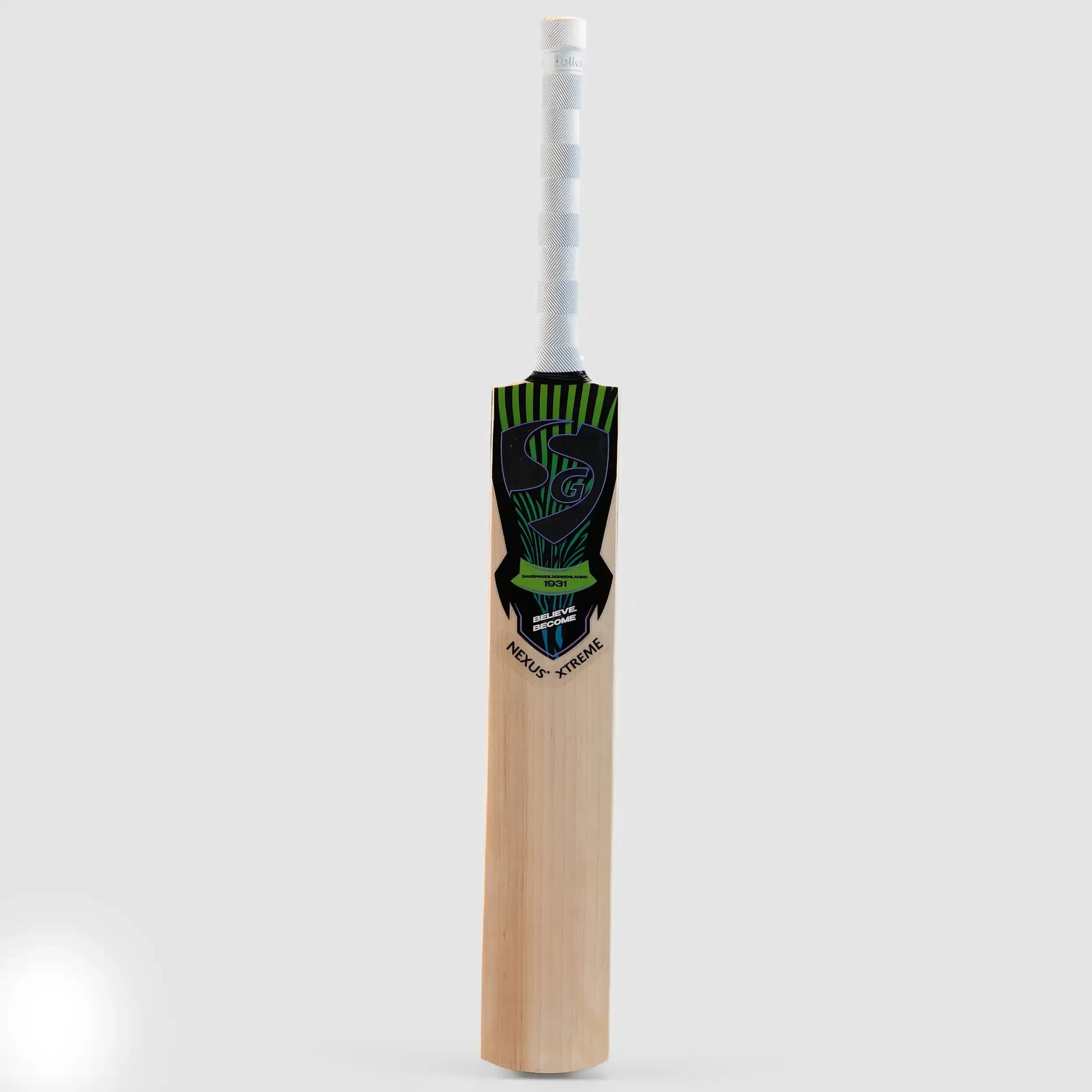 SG Nexus Xtreme Cricket Bat view 3