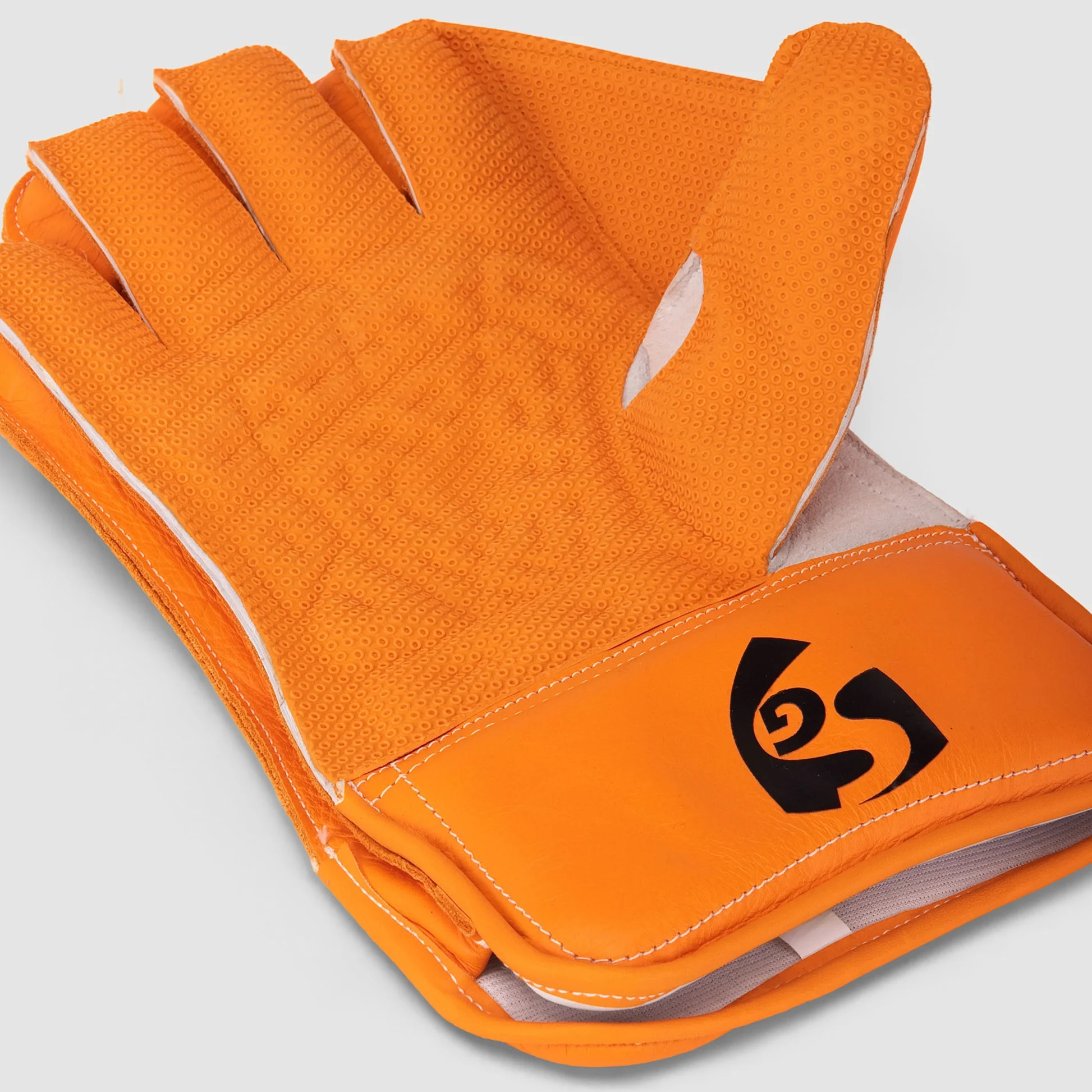 SG RP 17 Club Wicket Keeping Gloves view 3