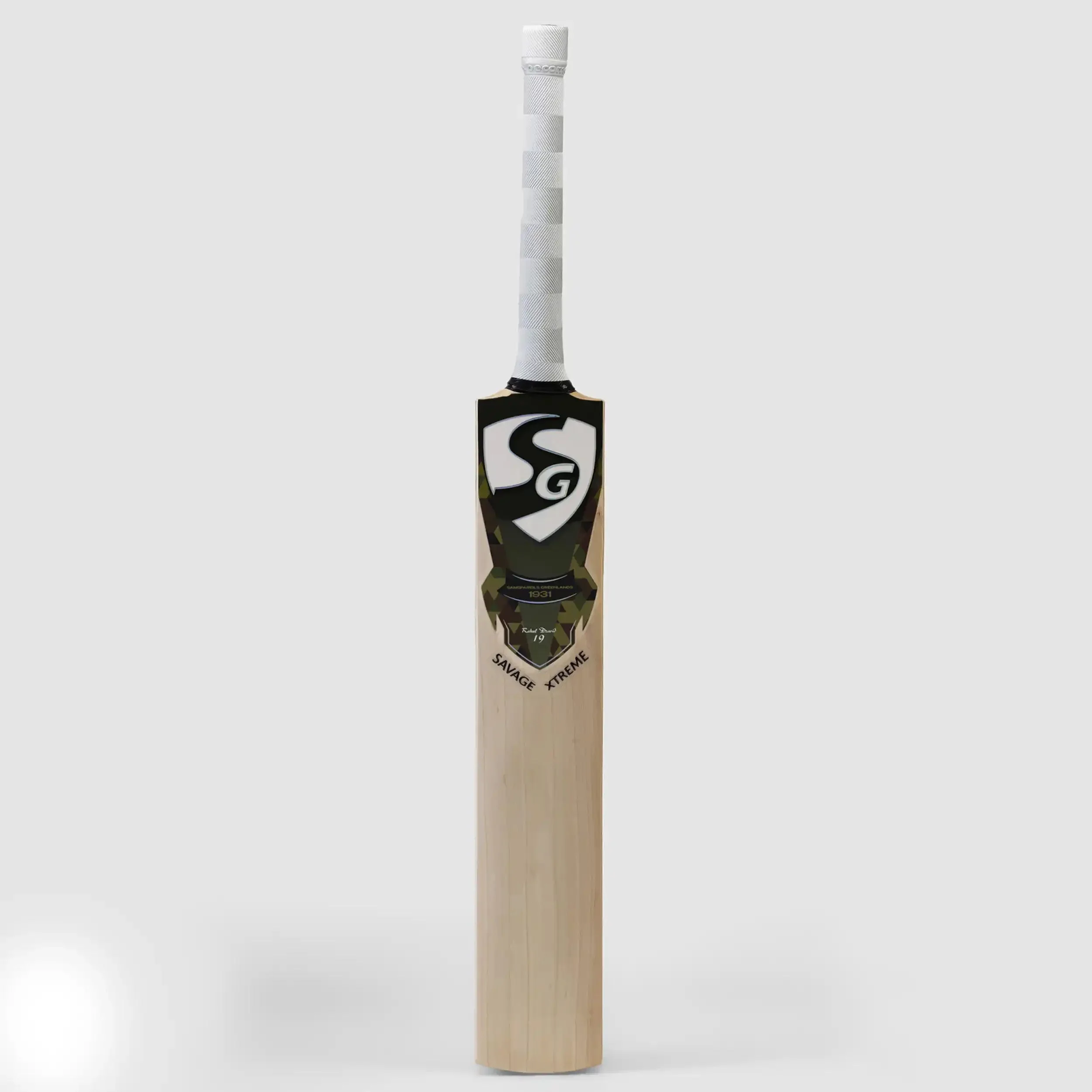 SG Savage Xtreme Cricket Bat view 3